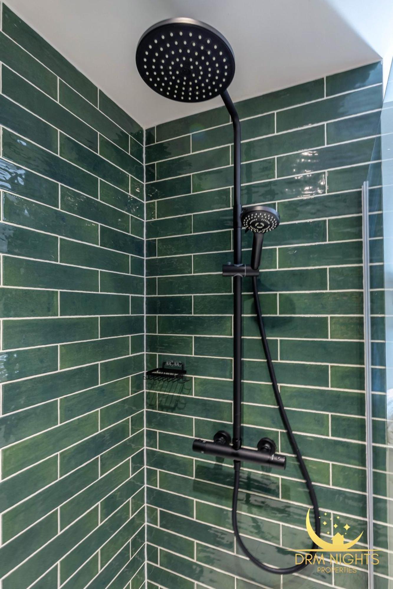 Modern 1-Bedroom Apartment In Leeds City Centre Sleeps 2 Central Station Екстериор снимка